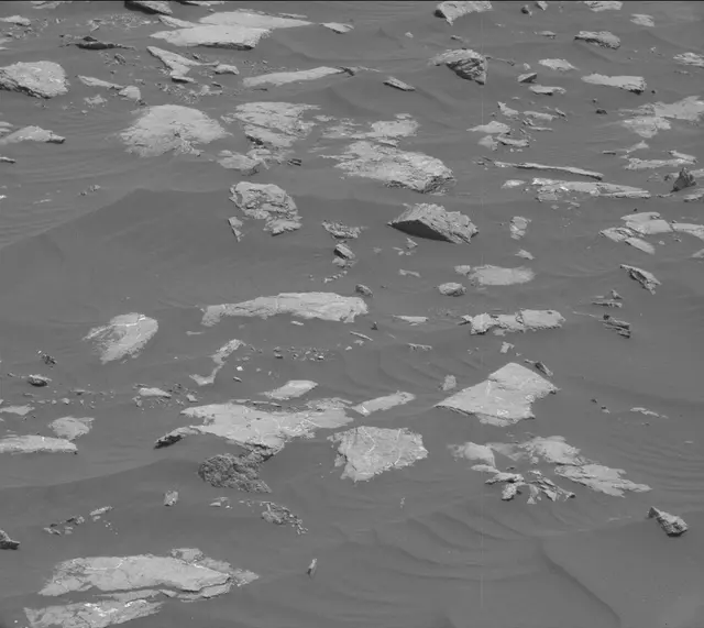 Sol 2985: Mast Camera (Mastcam)