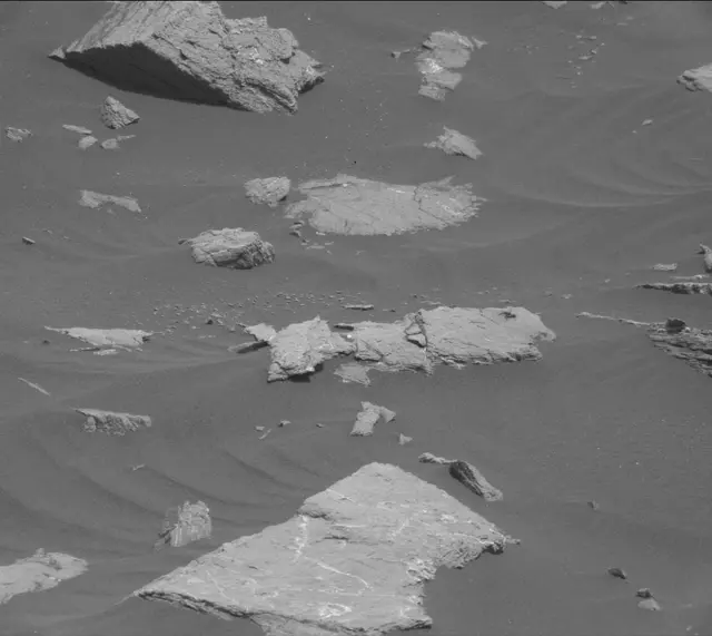 Sol 2985: Mast Camera (Mastcam)