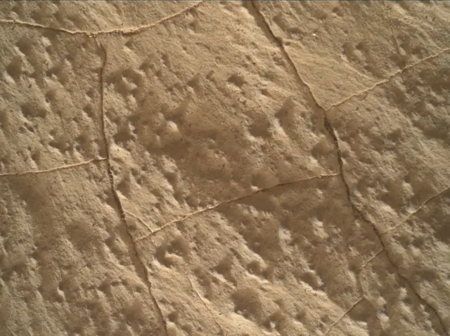 Sol 2989: Mars Hand Lens Imager (MAHLI)