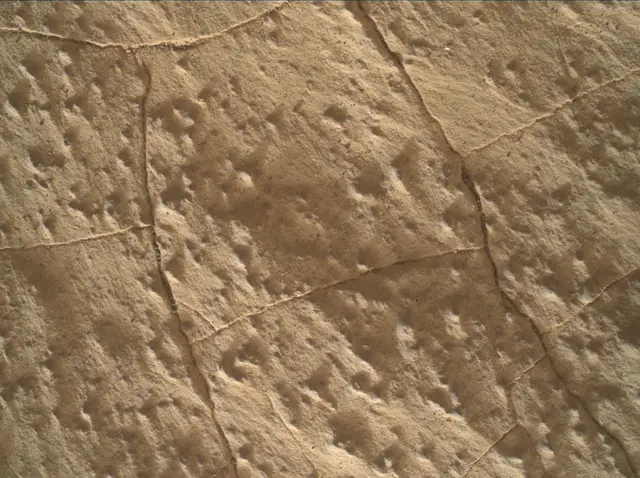 Sol 2989: Mars Hand Lens Imager (MAHLI)