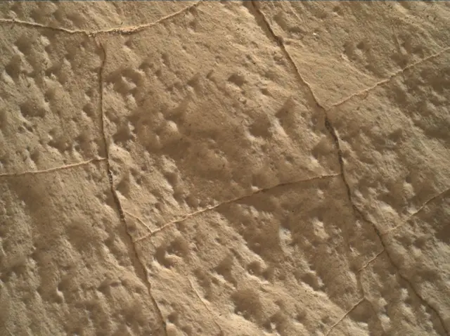 Sol 2989: Mars Hand Lens Imager (MAHLI)