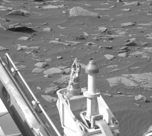 Sol 2991: Mast Camera (Mastcam)