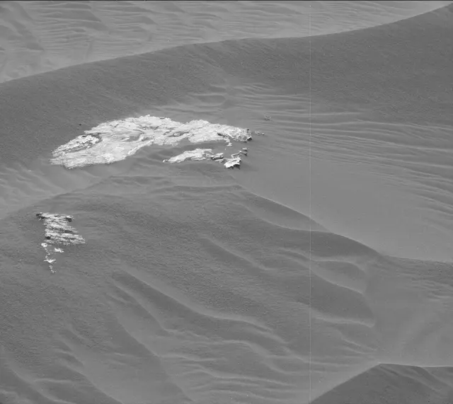 Sol 2991: Mast Camera (Mastcam)