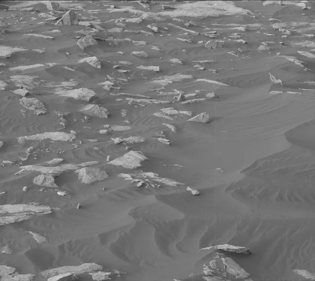 Sol 2991: Mast Camera (Mastcam)