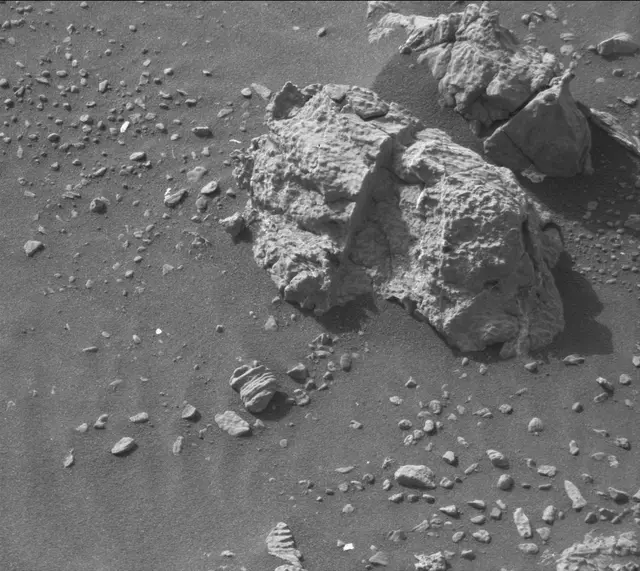 Sol 2995: Mast Camera (Mastcam)