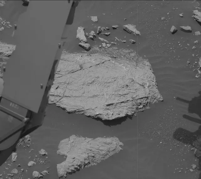 Sol 2999: Mast Camera (Mastcam)