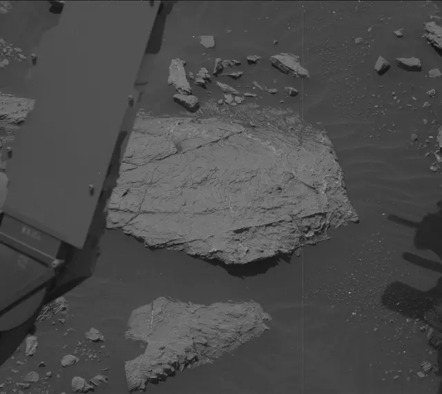 Sol 2999: Mast Camera (Mastcam)