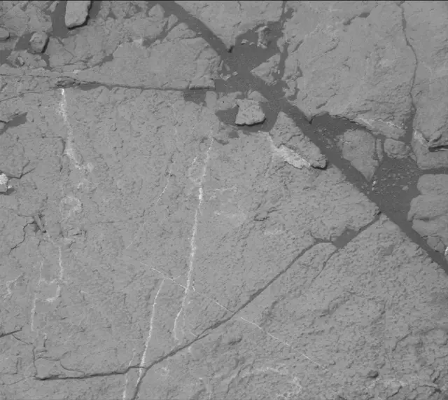 Sol 2999: Mast Camera (Mastcam)