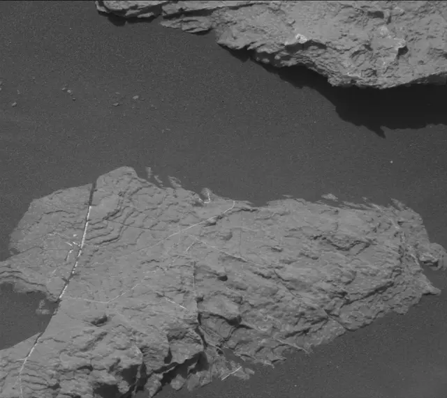 Sol 2999: Mast Camera (Mastcam)