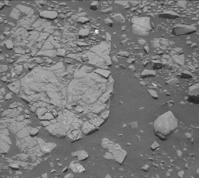 Sol 3004: Mast Camera (Mastcam)