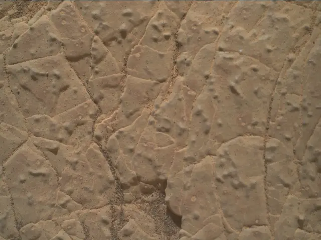 Sol 3004: Mars Hand Lens Imager (MAHLI)