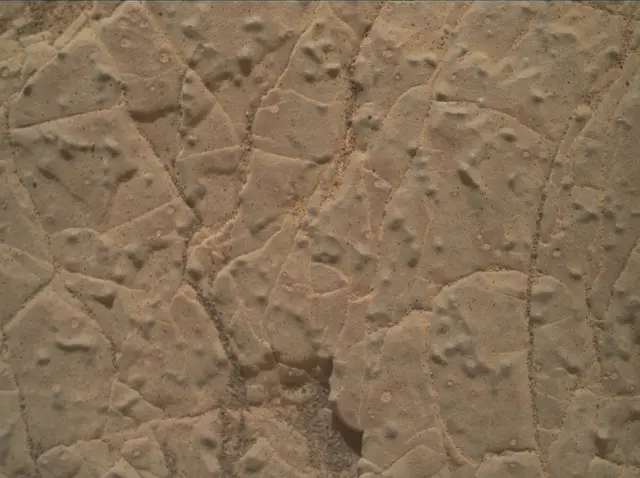 Sol 3004: Mars Hand Lens Imager (MAHLI)