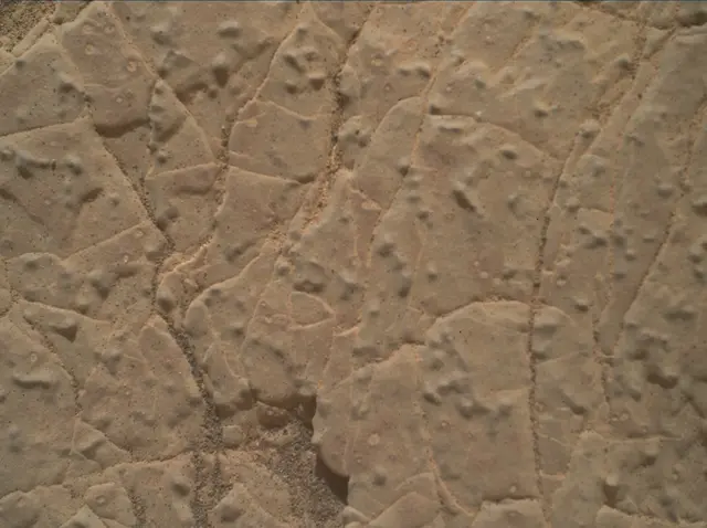 Sol 3004: Mars Hand Lens Imager (MAHLI)