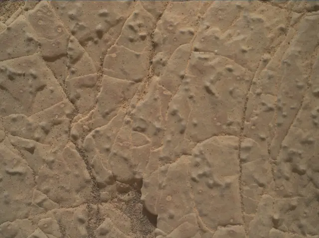 Sol 3004: Mars Hand Lens Imager (MAHLI)