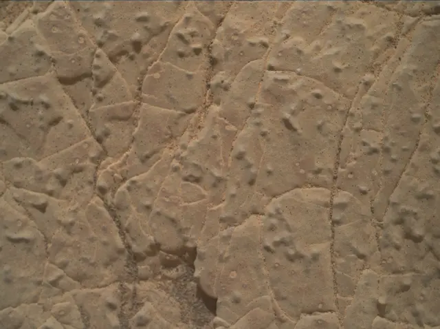 Sol 3004: Mars Hand Lens Imager (MAHLI)
