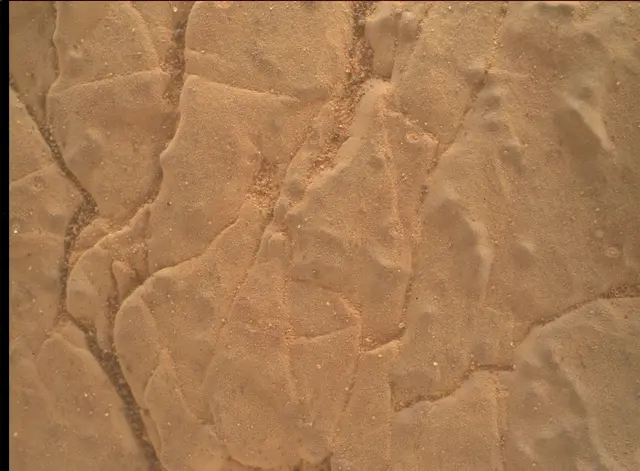 Sol 3004: Mars Hand Lens Imager (MAHLI)