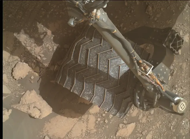 Sol 3005: Mars Hand Lens Imager (MAHLI)