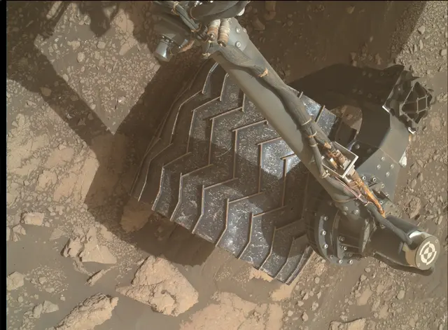 Sol 3005: Mars Hand Lens Imager (MAHLI)
