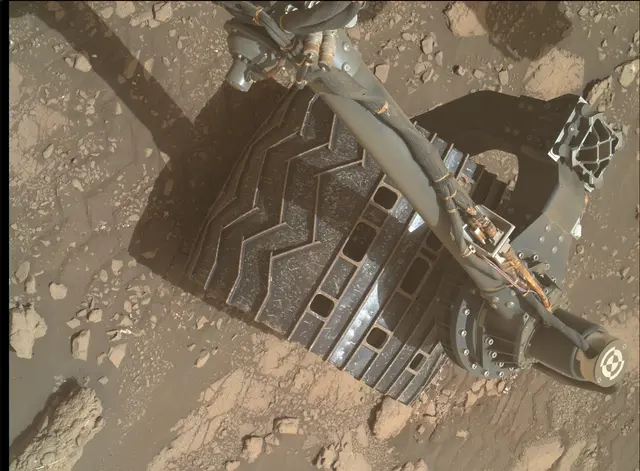 Sol 3005: Mars Hand Lens Imager (MAHLI)