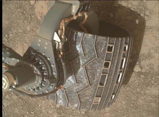 Sol 3005: Mars Hand Lens Imager (MAHLI)