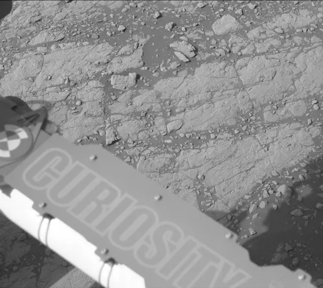 Sol 3038: Mast Camera (Mastcam)
