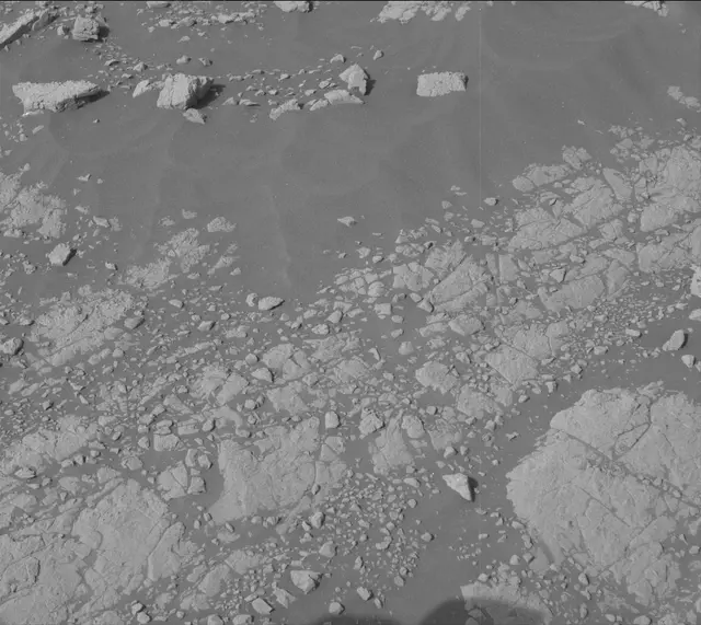 Sol 3038: Mast Camera (Mastcam)