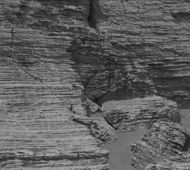 Sol 3060: Mast Camera (Mastcam)