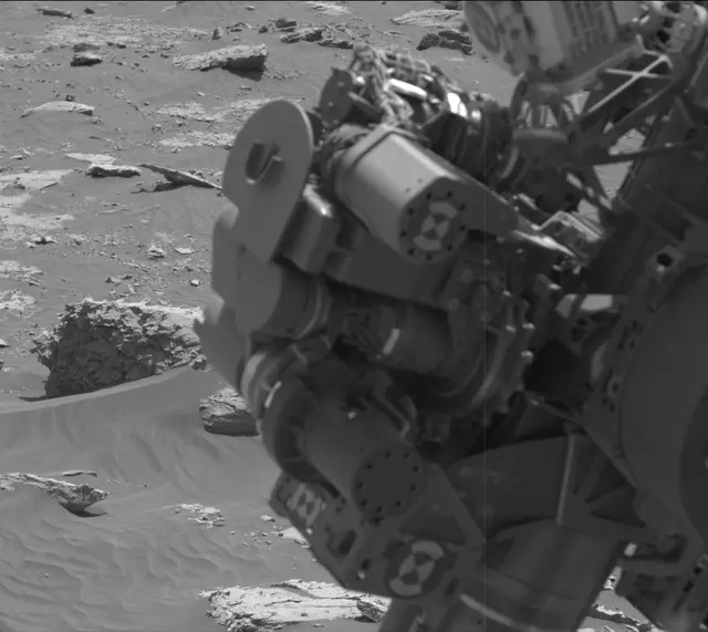 Sol 3060: Mast Camera (Mastcam)