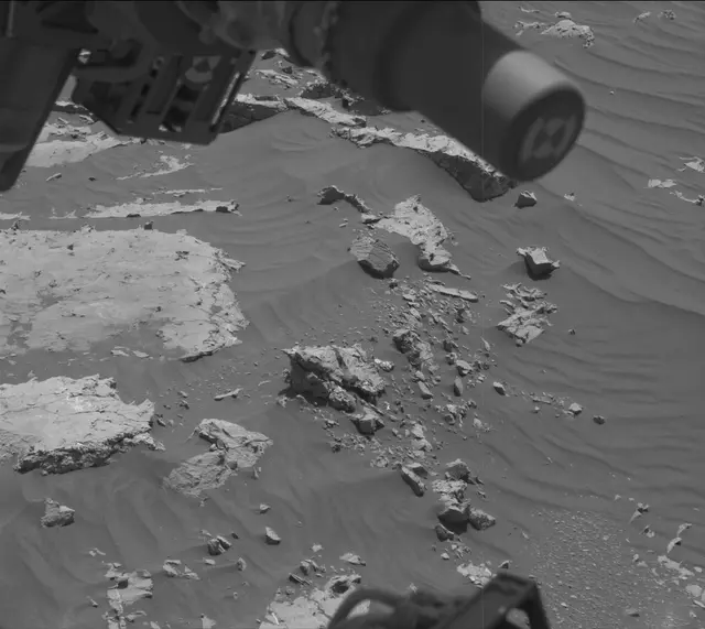 Sol 3060: Mast Camera (Mastcam)