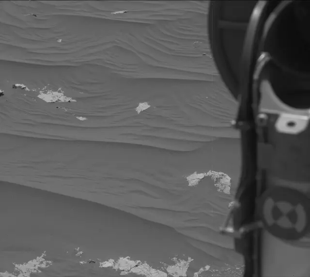 Sol 3060: Mast Camera (Mastcam)