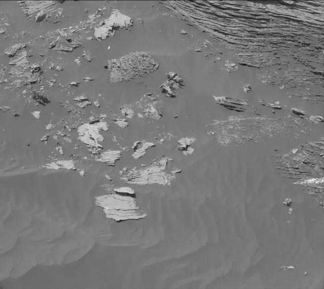 Sol 3060: Mast Camera (Mastcam)