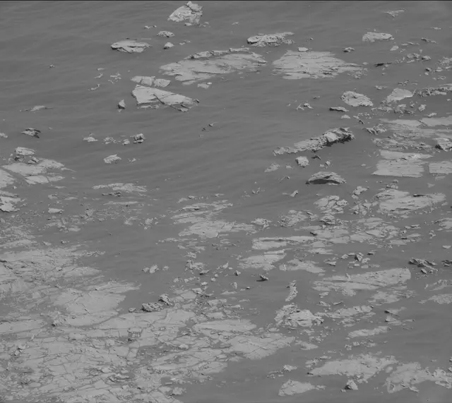 Sol 3060: Mast Camera (Mastcam)