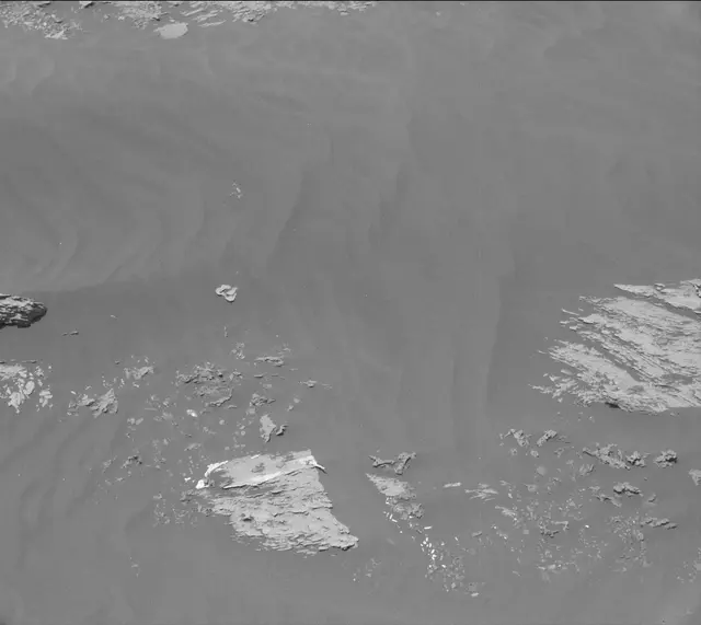 Sol 3060: Mast Camera (Mastcam)