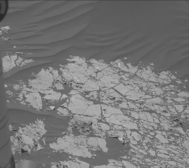 Sol 3060: Mast Camera (Mastcam)