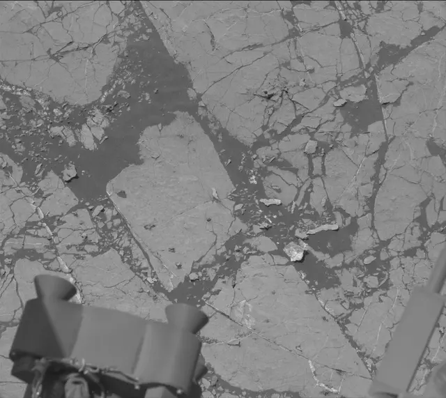 Sol 3060: Mast Camera (Mastcam)