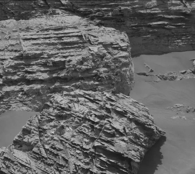 Sol 3061: Mast Camera (Mastcam)