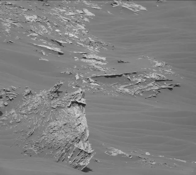 Sol 3061: Mast Camera (Mastcam)
