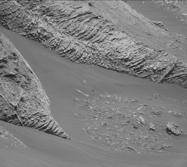 Sol 3061: Mast Camera (Mastcam)