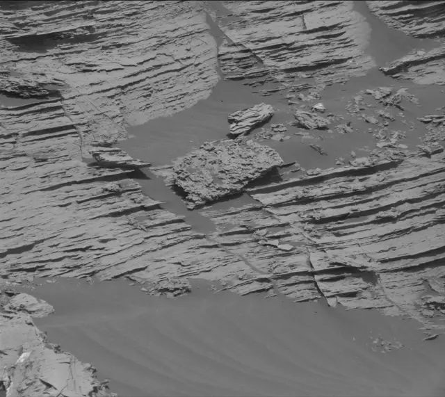 Sol 3061: Mast Camera (Mastcam)