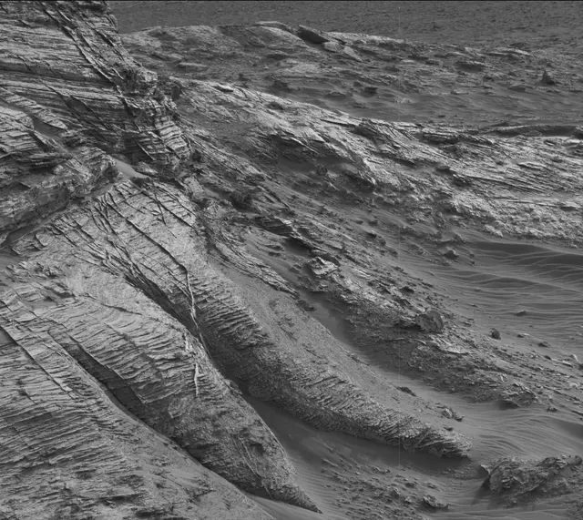 Sol 3063: Mast Camera (Mastcam)