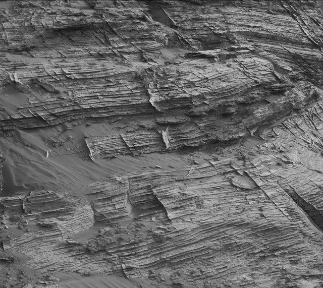 Sol 3063: Mast Camera (Mastcam)