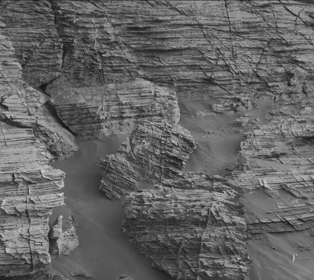 Sol 3063: Mast Camera (Mastcam)