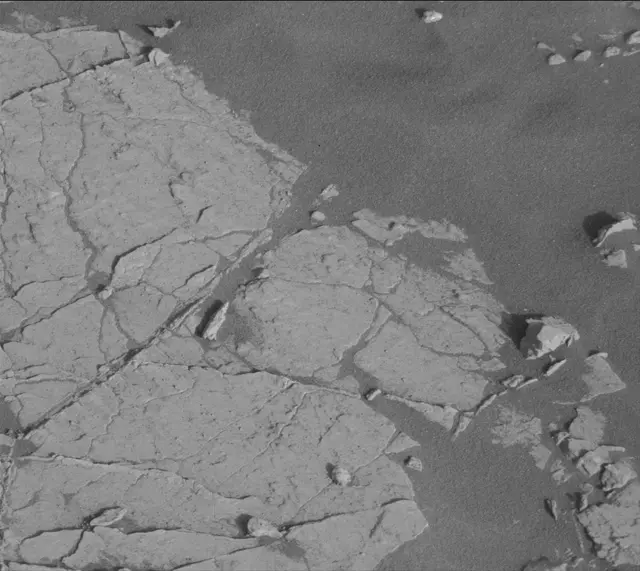 Sol 3066: Mast Camera (Mastcam)