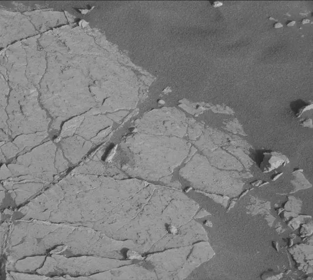 Sol 3066: Mast Camera (Mastcam)