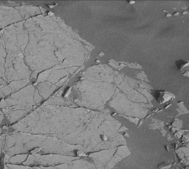 Sol 3066: Mast Camera (Mastcam)