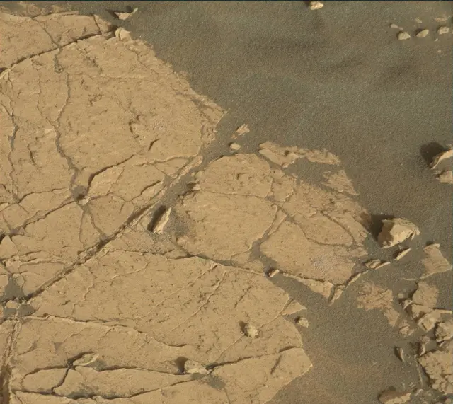 Sol 3066: Mast Camera (Mastcam)