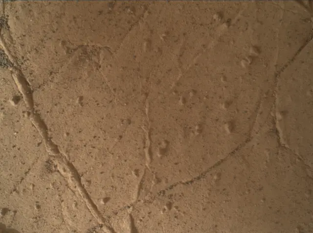 Sol 3069: Mars Hand Lens Imager (MAHLI)