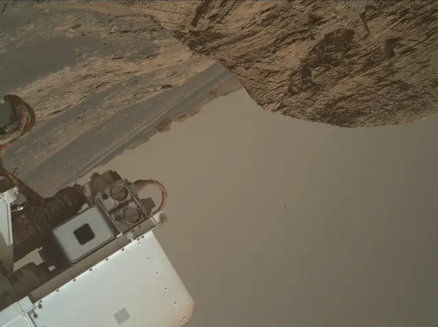 Sol 3070: Mars Hand Lens Imager (MAHLI)
