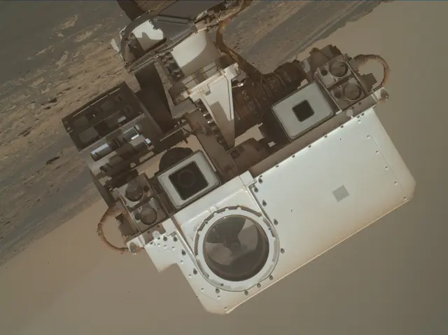 Sol 3070: Mars Hand Lens Imager (MAHLI)