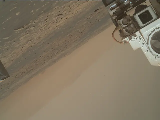 Sol 3070: Mars Hand Lens Imager (MAHLI)